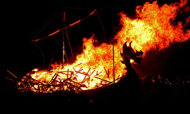 Are the Scots a Nation of Pyromaniacs? Midwinter Fire Festivals in Scotland