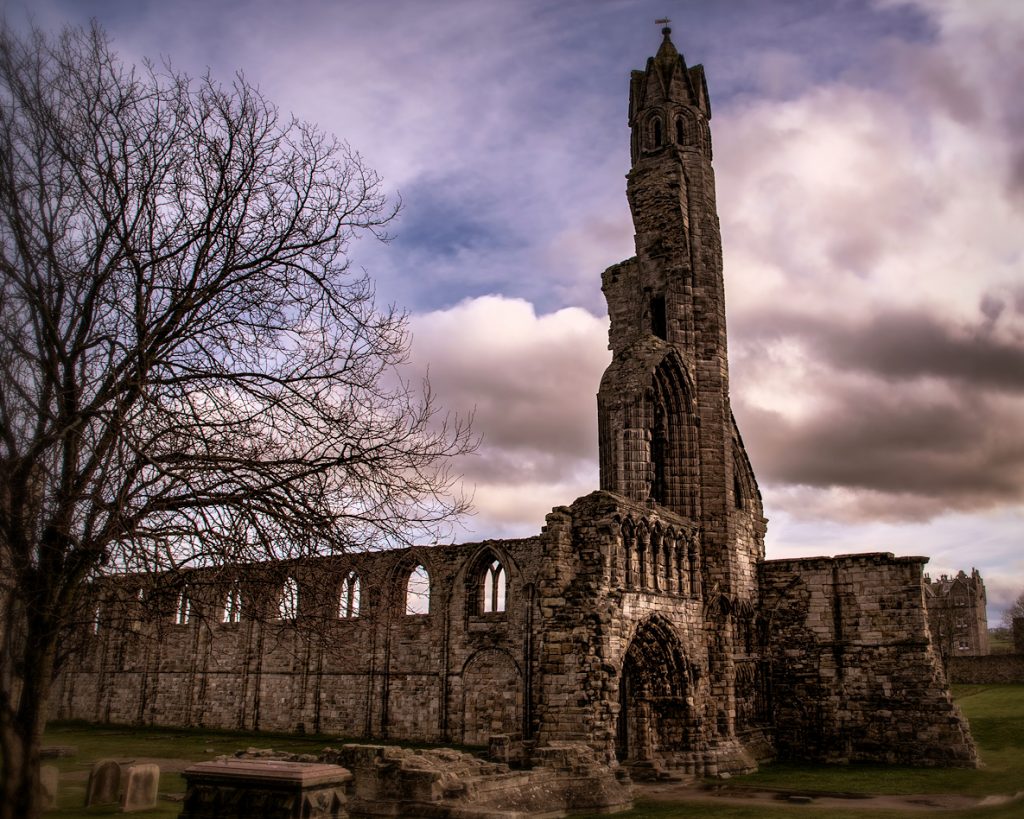 St Andrews Cathedral: Skeletons, Skulls and Sarcophagi