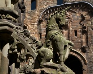 Unicorn statue at Linlithgow Palace.